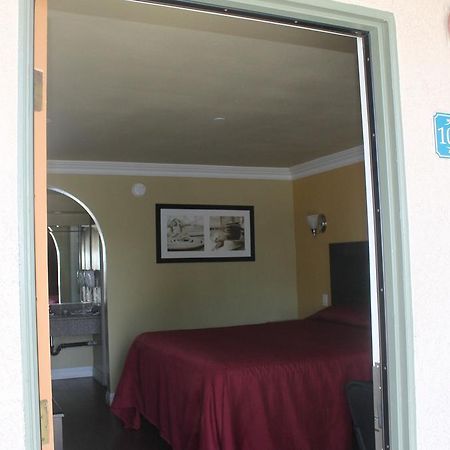 הות'ורן El Rancho Inn מראה חיצוני תמונה
