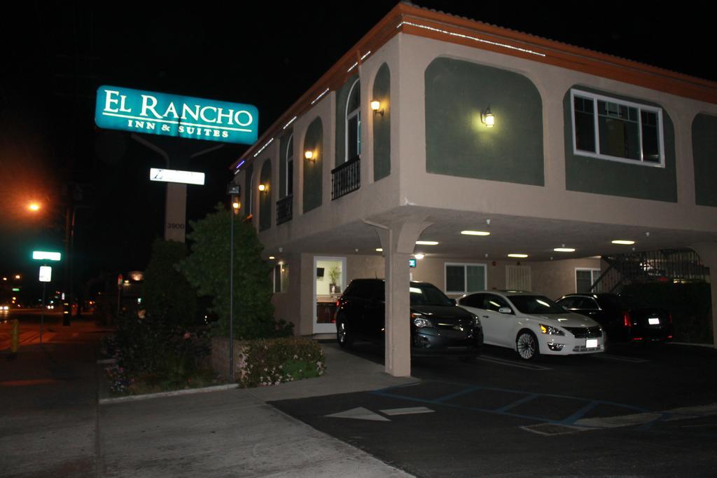הות'ורן El Rancho Inn מראה חיצוני תמונה