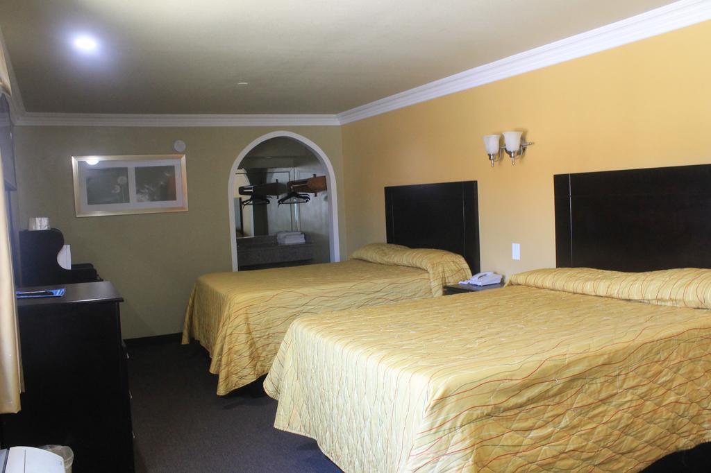 הות'ורן El Rancho Inn חדר תמונה