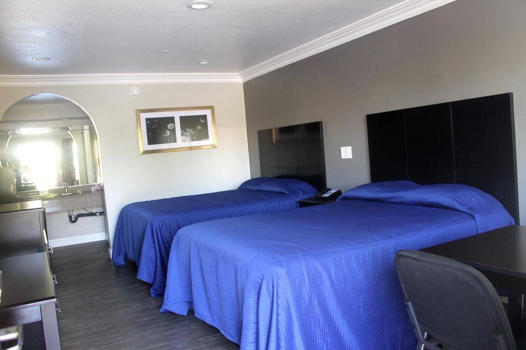 הות'ורן El Rancho Inn חדר תמונה