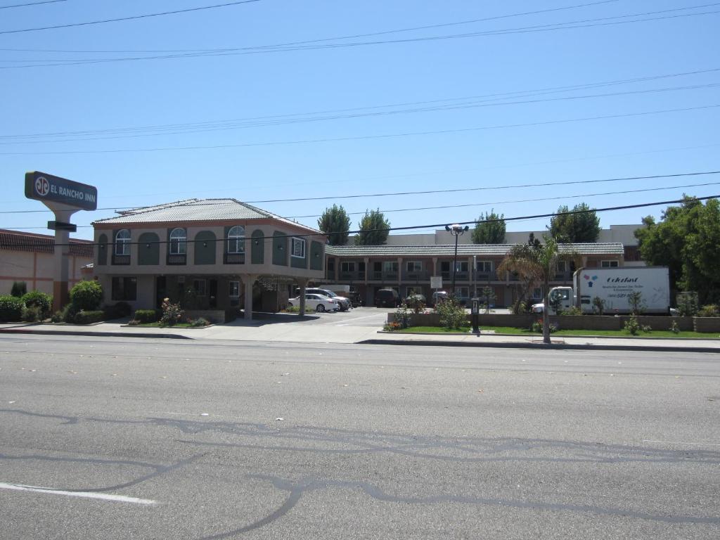 הות'ורן El Rancho Inn מראה חיצוני תמונה
